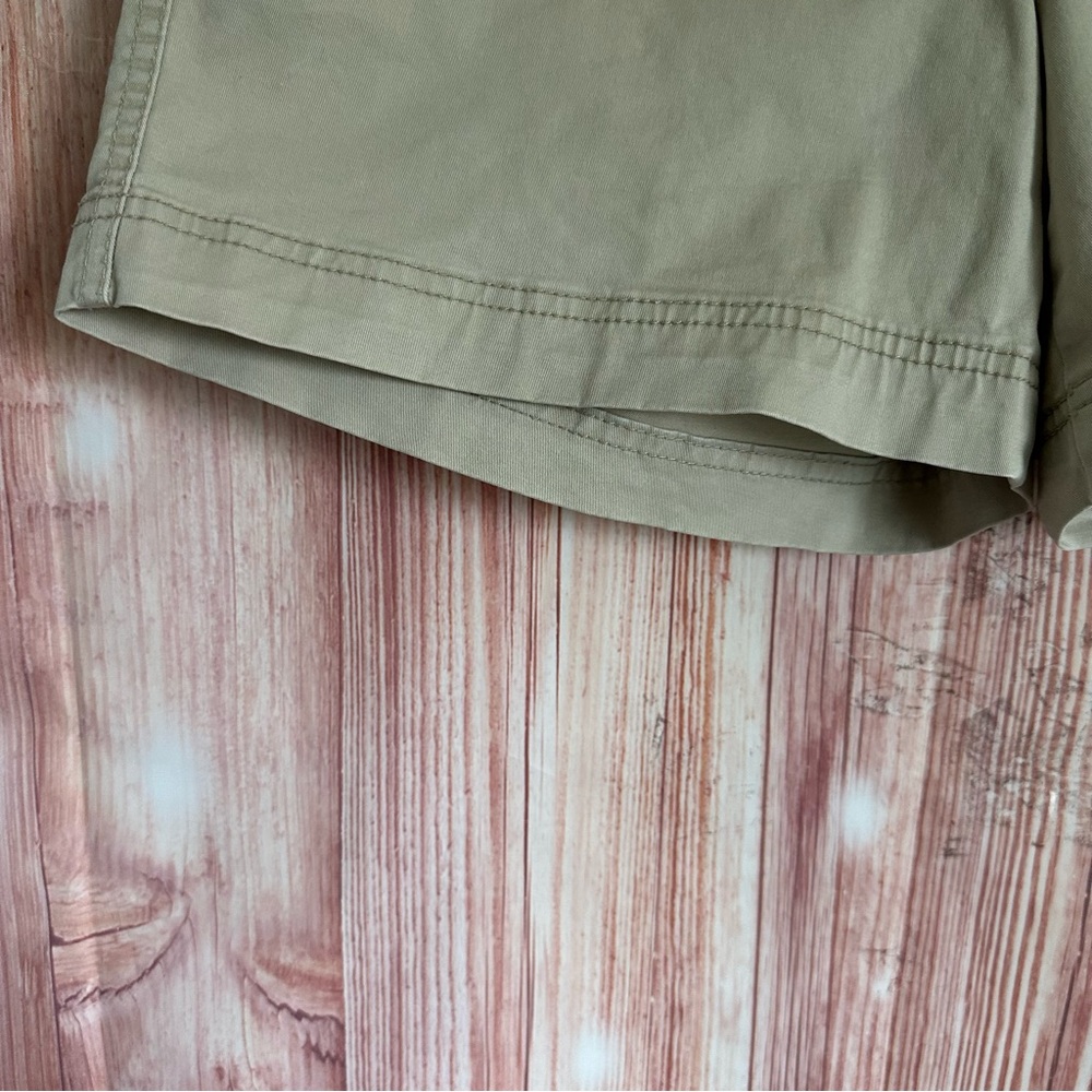 Gap 5” Girlfriend Khaki Shorts Size 8 - Picture 4 of 10